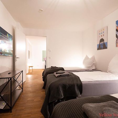 Ko-Living - Beatles Und Banksy Suites & Studios Am Eselsbrunnen - Altstadt - Kueche Halle  Kültér fotó