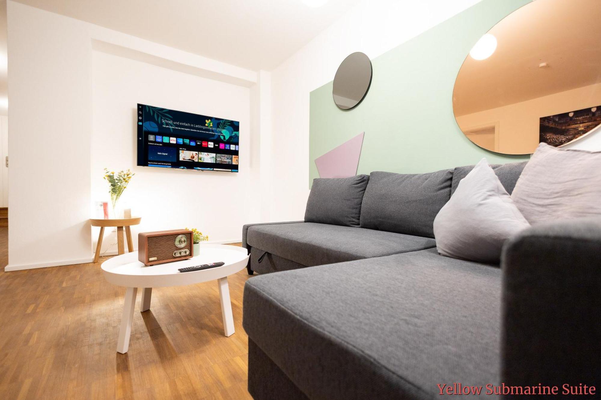 Ko-Living - Beatles Und Banksy Suites & Studios Am Eselsbrunnen - Altstadt - Kueche Halle  Kültér fotó