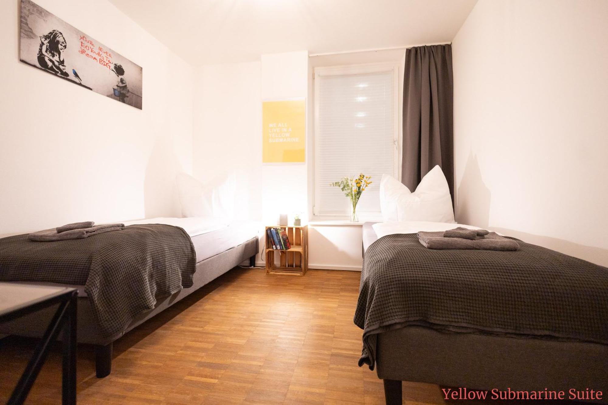 Ko-Living - Beatles Und Banksy Suites & Studios Am Eselsbrunnen - Altstadt - Kueche Halle  Kültér fotó